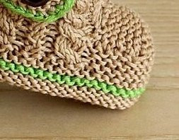 Пинетки-сапожки спицами Лидии Маурер