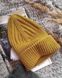 Двухсторонняя шапка спицами