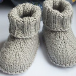 Вяжем красивые бесшовные пинеточки