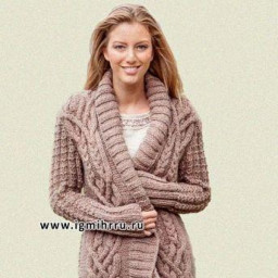 Уютный длинный кардиган с красивыми переплетениями из кос. Спицы