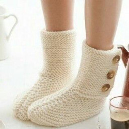 Вяжем домашние тапочки-сапожки для маленьких и взрослых