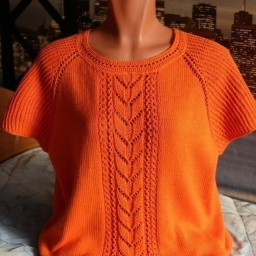 ​Летний топ регланом сверху (спицы).