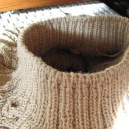 ​Вяжем эластичную резинку 2х2 - отличный вариант для горловины