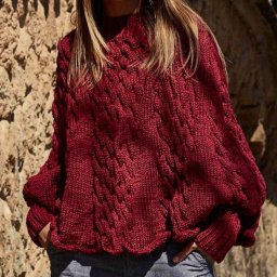 Оригинальный джемпер цвета спелой вишни