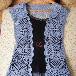 Красивый жилетик из мотивов