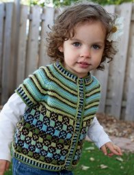 Вяжем детям: детский жакетик спицами с жаккардовым узором