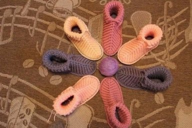 Уютные тапочки крючком
