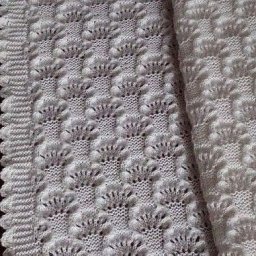 Интересный узор спицами