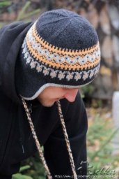 Шапка с ушками жаккардом.