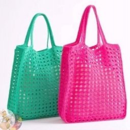 Яркая летняя сумочка крючком