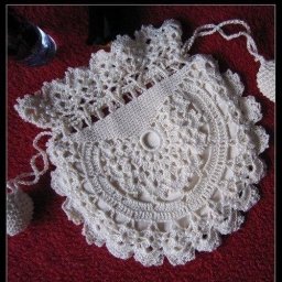 Милая сумочка крючком, тонкая работа!