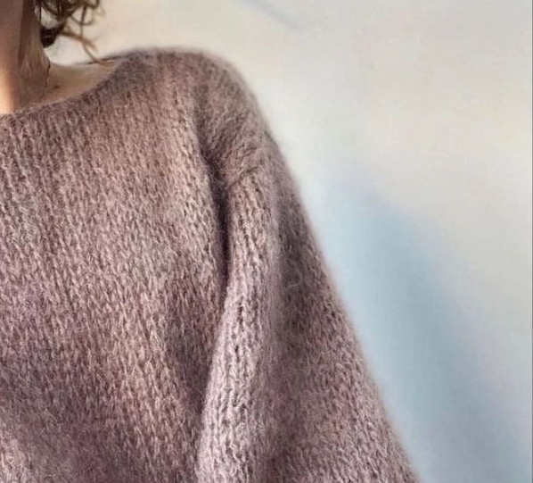 Джемпер из пушистой пряжи