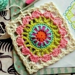 Милые цветочные мотивы, связанные крючком