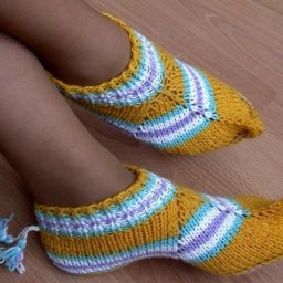 Вяжем очаровательные носочки