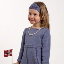 Детское платье спицами