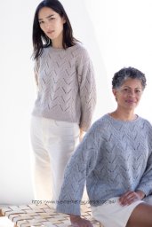 Нежный пуловер спицами