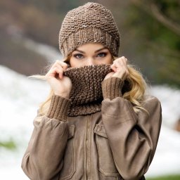 Вяжем комплект из шапки и снуда