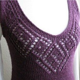 Интересный узор для горловины, вязаной спицами