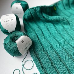 Ложные или плоские жгуты спицами