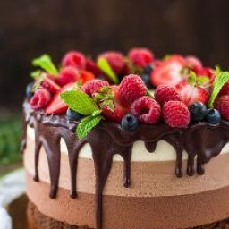 У нас сегодня сразу 7 именинниц!