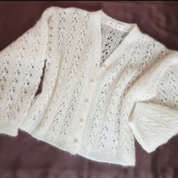 Ажурная мохеровая кофточка спицами