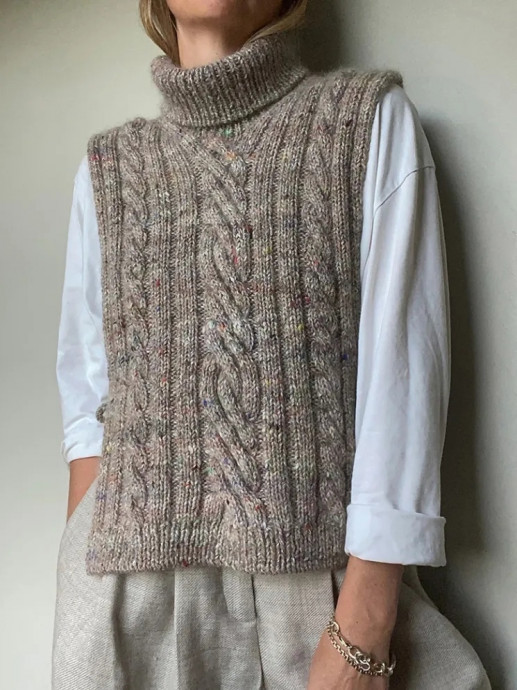 Безрукавка с воротом Twist Loop Collar Безрукавка с воротом Twist Loop Collar