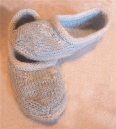 Пушистые тапочки спицами