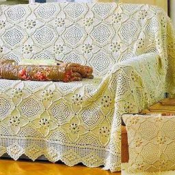 Красивое покрывало из квадратных мотивов