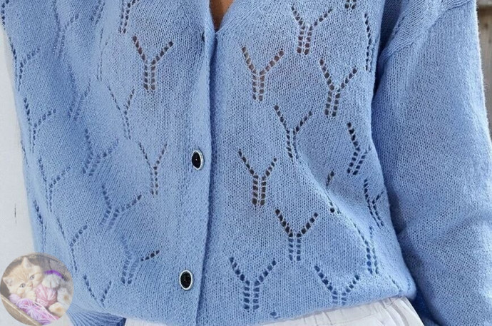 &Kappa;офточка модного в этом году цвeта