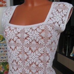 Нарядный топ из мотивов крючком