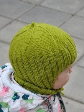 Шапка-шлем спицами