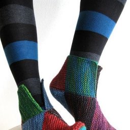 Вяжем простые носочки из квадратов