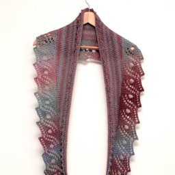 Нежный ажурный бактус