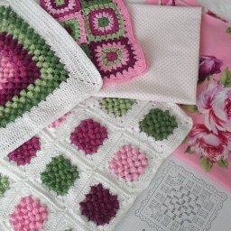 Квадратный мотив в весенней цветовой гамме!