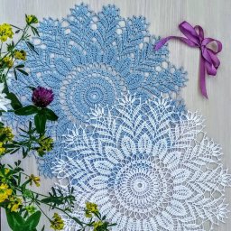 Нежная ажурная салфетка