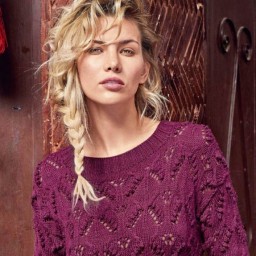 Малиновый пуловер с «листочками и шишечками»