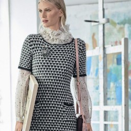 Короткое платье с карманами