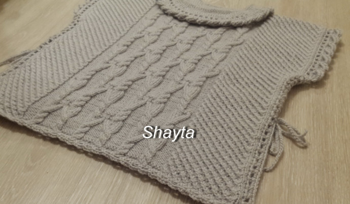 Пончо-пуловер для  девочки от Shayta со шнуровкой. 1