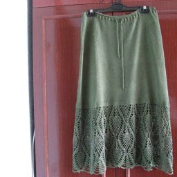 Юбка связана на машине Нева-5.