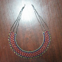 Ожерелье из бисера и рубки.