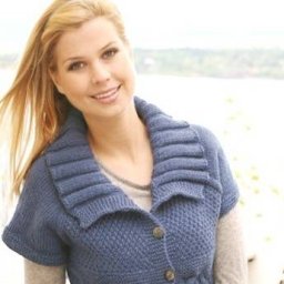 ЖИЛЕТ «ПРИБРЕЖНЫЙ БЛЮЗ»ОТ ДРОПС СПИЦАМИ