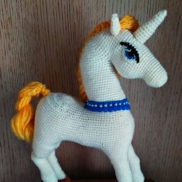 Танцующий единорог