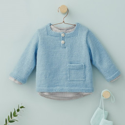 ​Голубой пуловер и варежки для малыша