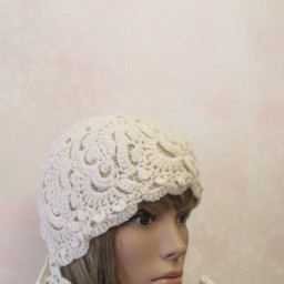 Комплект аксессуаров-палантин, шапочка, варежки в цвете айвори.