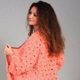 Персиковый кардиган мотивами крючком