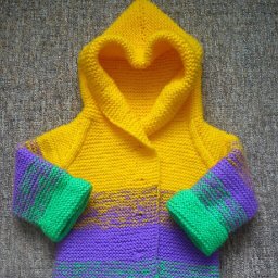 Красивый капюшончик