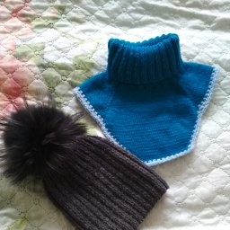 Шапка и манишка