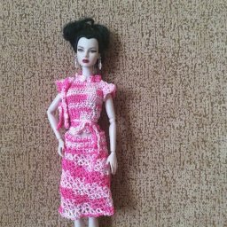 Милый розовый костюм.