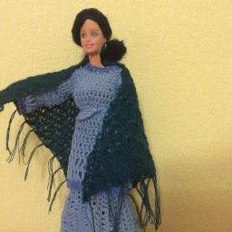 Шаль - косынка для куклы.