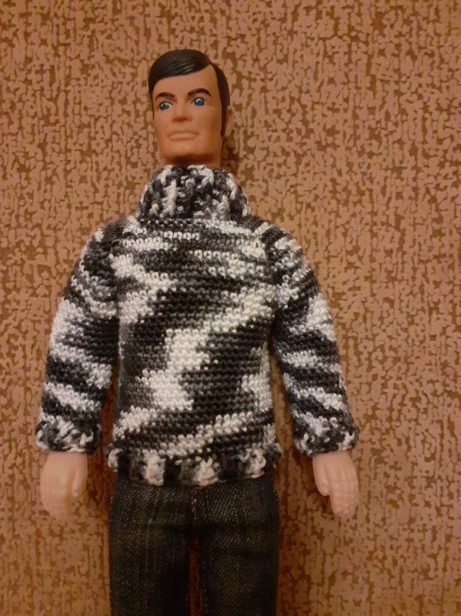 Мужской кукольный свитер 2. Или работа для отдыха.